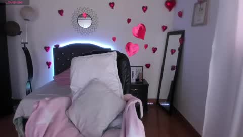 Lia online show from 05/07/26, 06:13