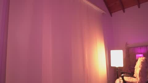 Lissana online show from 11/12/25, 10:52