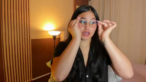 Ivy 3 online show from 04/17/26, 08:01