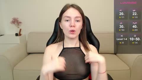  My name is lina Lush is activePrivate is Open online show from 11/13/25, 05:17