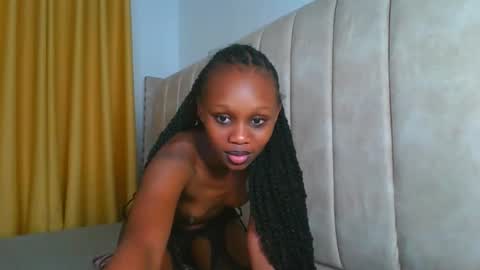 Littlevenus online show from 10/12/25, 03:00