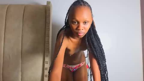 Littlevenus online show from 10/20/25, 01:44