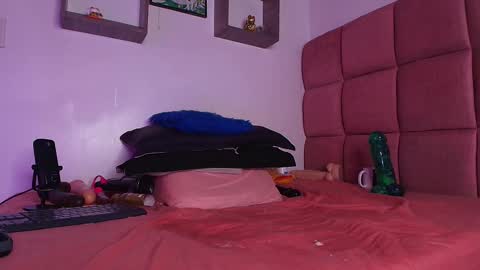 Lorrayne online show from 02/13/25, 02:52