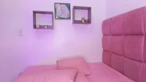 Lorrayne online show from 02/20/25, 11:53