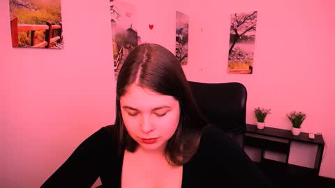 Mary online show from 09/25/25, 08:51