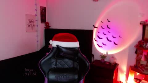 Queen.  Help me reach 100 thumbs up  online show from 12/10/24, 10:58