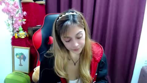 _luna10 online show from 11/15/25, 06:59