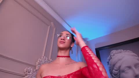 Snapshot of _luna_dupont_ chatting on 01/18/25, 02:33 Luna online show from 01/18/25, 02:33