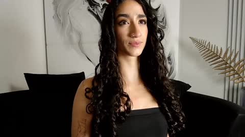 Snapshot of _luna_dupont_ chatting on 01/31/25, 12:50 Luna online show from 01/31/25, 12:50