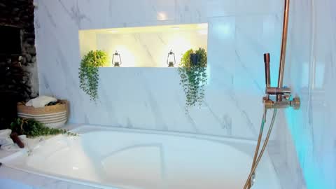 Snapshot of _luna_dupont_ chatting on 02/04/25, 06:38 Luna online show from 02/04/25, 06:38