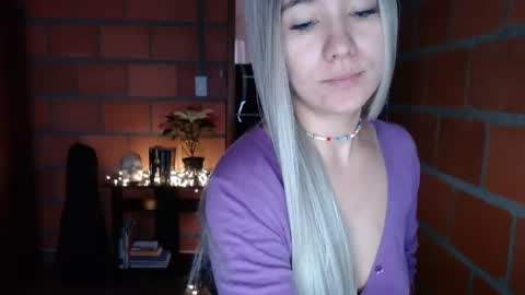 _lunablondie_ online show from 01/09/25, 01:56