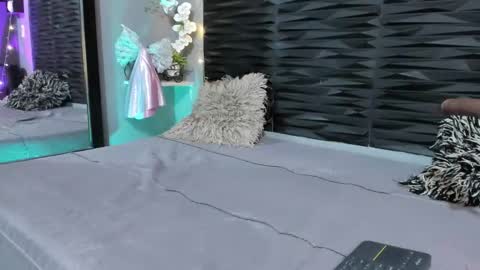 _lustyles_ online show from 12/23/25, 05:38