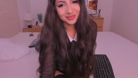Snapshot of _lyna chatting on 01/19/25, 12:38 Lynna online show from 01/19/25, 12:38