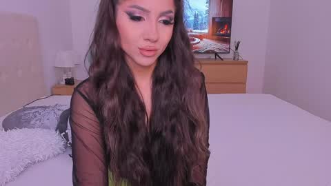 Snapshot of _lyna chatting on 01/23/25, 10:33 Lynna online show from 01/23/25, 10:33