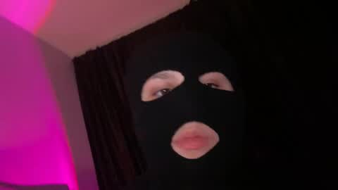 Chloe white Rebecca black online show from 02/12/25, 04:55