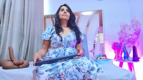 _marcela__ online show from 11/18/25, 12:42