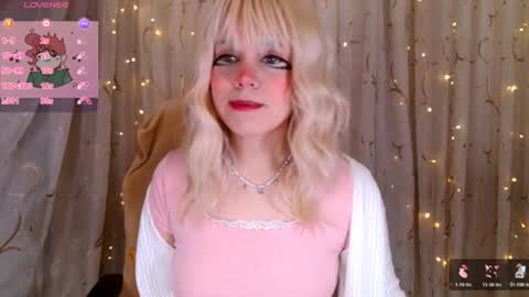 Kira online show from 04/08/26, 08:25