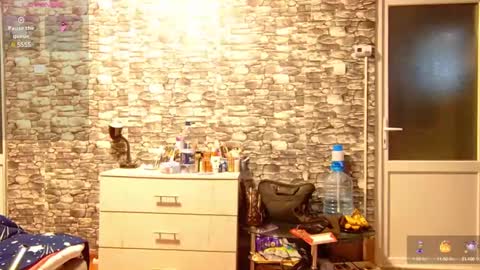  Mari  online show from 12/24/24, 07:39