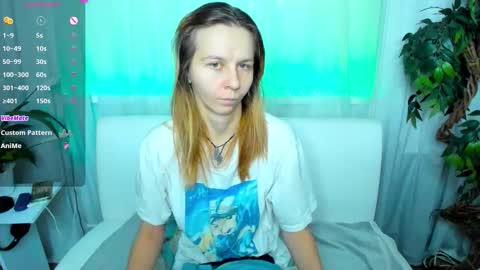 Scarlett online show from 10/17/25, 09:01