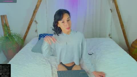 Mariana Fox online show from 04/09/26, 03:06