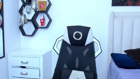 _matthew_santos_ online show from 01/15/25, 02:17