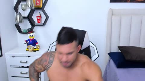 _matthew_santos_ online show from 02/02/25, 10:17