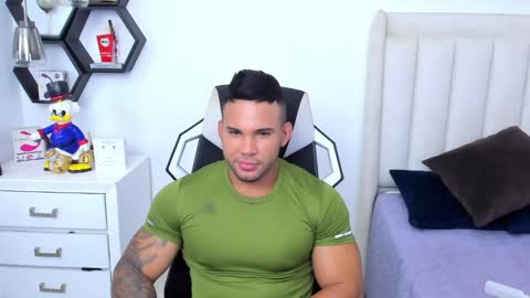 _matthew_santos_ online show from 02/08/25, 03:08