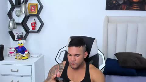 _matthew_santos_ online show from 02/11/25, 01:10