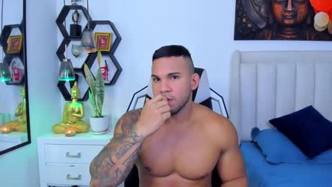 _matthew_santos_ online show from 10/10/25, 11:48