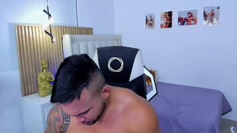 Snapshot of _matthew_santos_ chatting on 04/19/26, 01:05 _matthew_santos_ online show from 04/19/26, 01:05