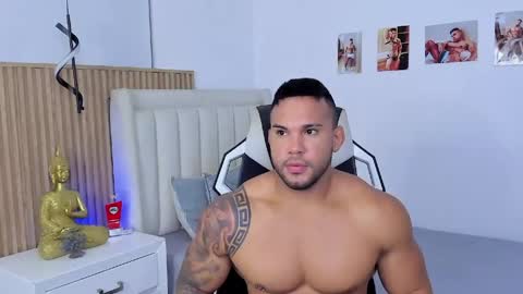 Snapshot of _matthew_santos_ chatting on 04/21/26, 03:02 _matthew_santos_ online show from 04/21/26, 03:02
