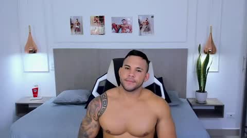Snapshot of _matthew_santos_ chatting on 07/09/26, 01:42 _matthew_santos_ online show from 07/09/26, 01:42