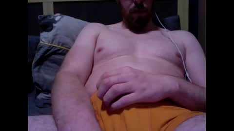 Snapshot of _maverick1985_ chatting on 02/21/25, 11:43 _maverick1985_ online show from 02/21/25, 11:43