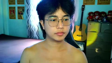 MAX Dont forget to follow online show from 12/21/25, 03:46