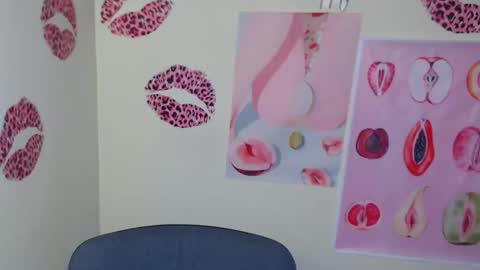 Susie online show from 11/27/25, 01:35