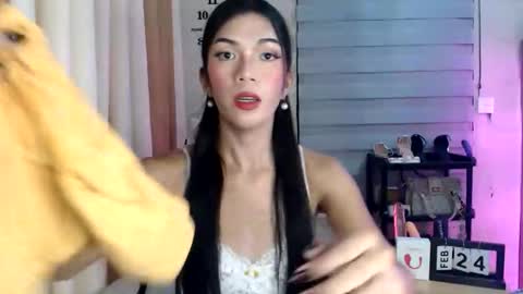 Melly online show from 02/23/26, 09:34