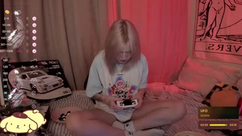 Snapshot of _meowmiko__ chatting on 01/03/25, 10:40 miko3 online show from 01/03/25, 10:40