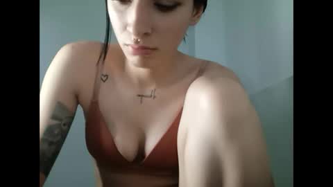 Mia-foster online show from 02/20/25, 08:58