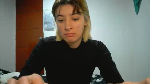 Snapshot of _mia_foster1 chatting on 05/05/26, 06:49 Mia-foster online show from 05/05/26, 06:49