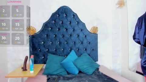 _mia_milf_ online show from 03/23/26, 06:23