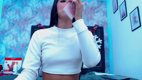 Mia Monroe online show from 01/04/25, 08:16