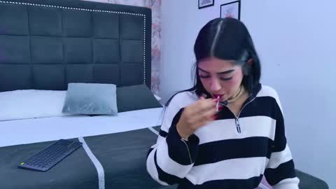 Mia Monroe online show from 01/12/26, 07:41