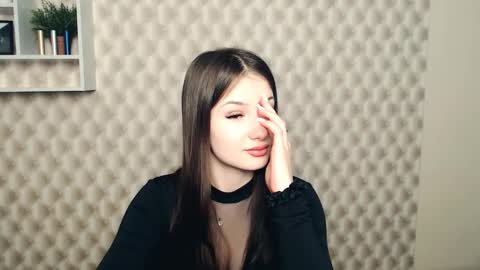 Mia online show from 03/07/25, 02:12