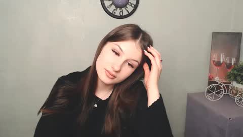 Mia online show from 03/09/25, 02:21