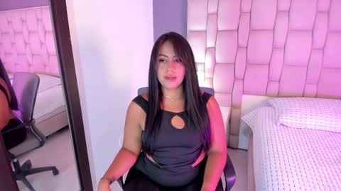 _miamiller_ online show from 10/08/25, 08:17