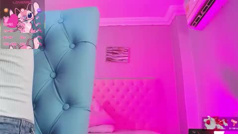 Paula online show from 11/21/25, 12:04