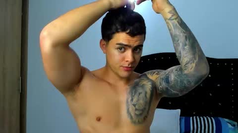 Snapshot of _mike______ chatting on 01/09/26, 12:02 _mike______ online show from 01/09/26, 12:02