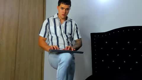 Snapshot of _mike______ chatting on 01/14/26, 09:52 _mike______ online show from 01/14/26, 09:52