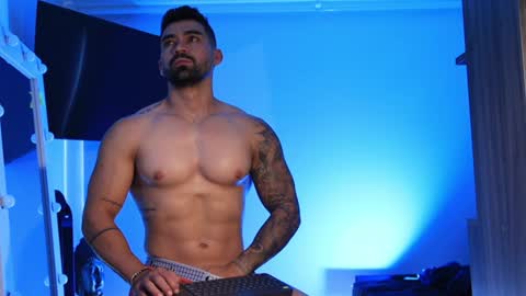 soy mike online show from 02/01/25, 01:51