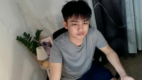 Snapshot of _mikko_moto_ chatting on 04/14/26, 11:16 _mikko_moto_ online show from 04/14/26, 11:16